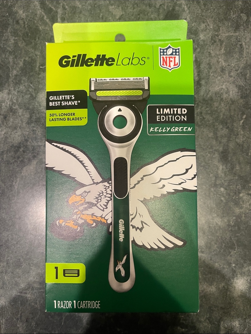 Gillette Labs Limited Edition Kelly Green Men's Razor - NFL